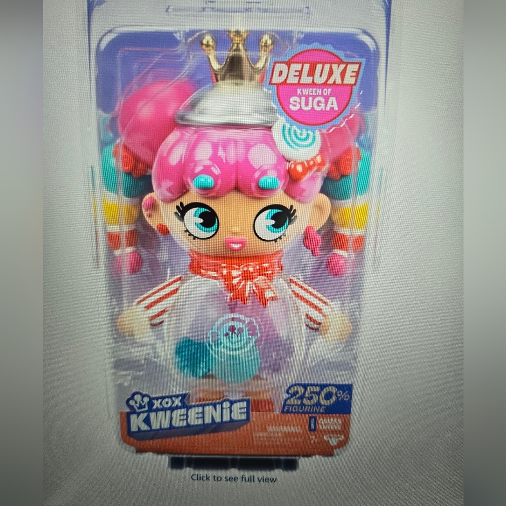 Deluxe Kween of Suga Figurine - Pink and Blue
